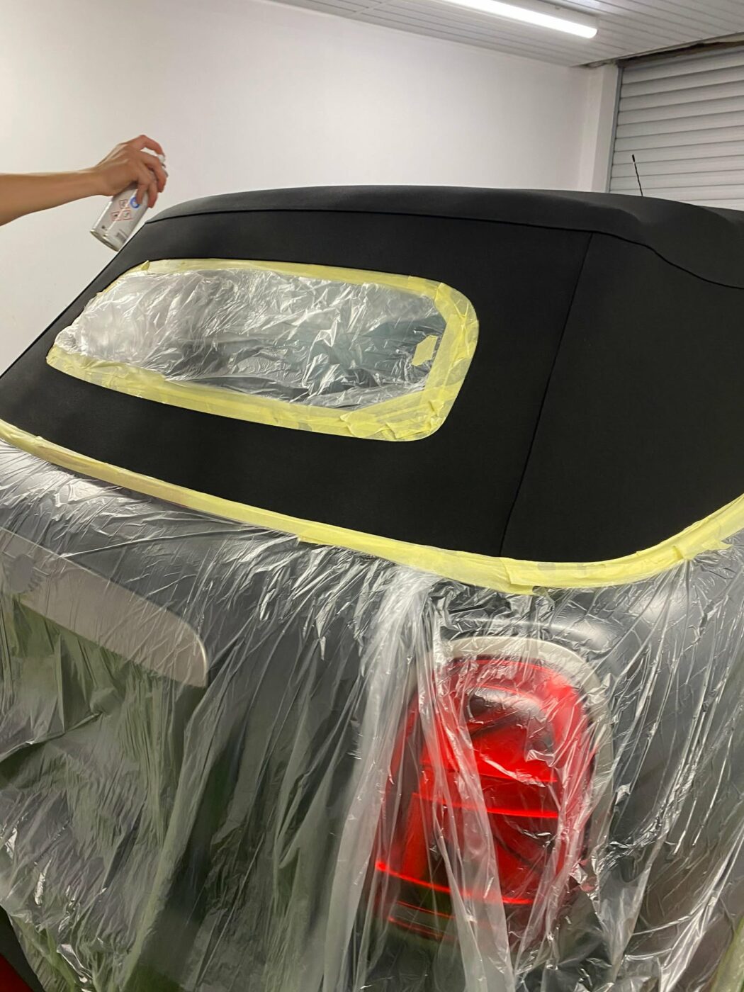 Dach cabrio zabezpieczony hydrofobowo przed deszczem i promieniami UV w Eco Car Opole